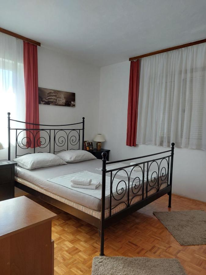 Orange City Apartment'S Repic Biograd Na Moru Exterior photo