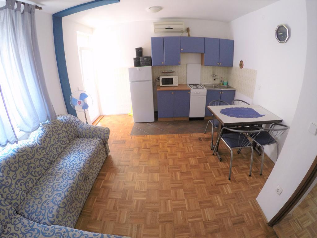 Orange City Apartment'S Repic Biograd Na Moru Exterior photo
