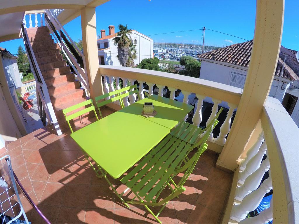 Orange City Apartment'S Repic Biograd Na Moru Exterior photo