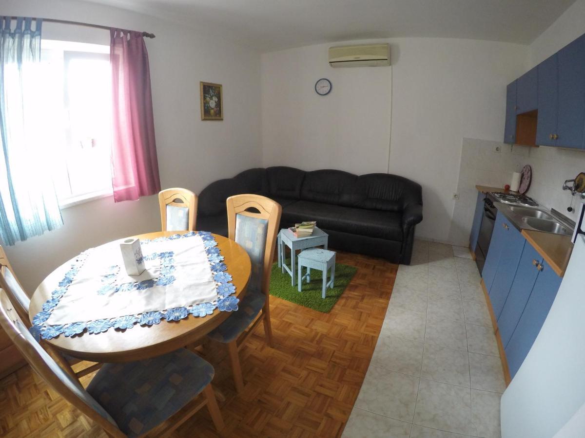 Orange City Apartment'S Repic Biograd Na Moru Exterior photo